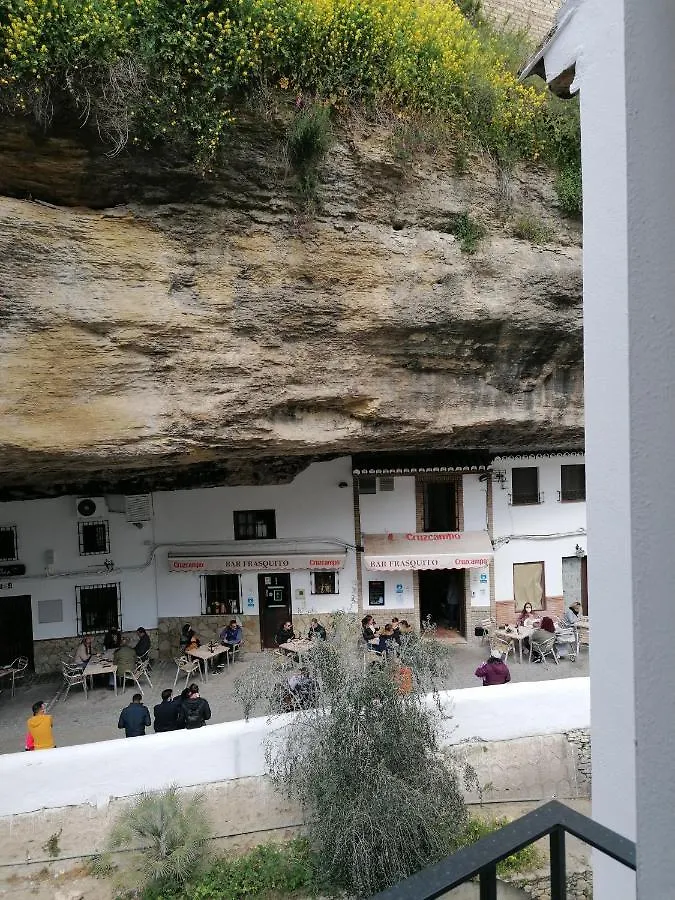 بيت ضيافة فندق Entrecuevas Setenil De Las Bodegas