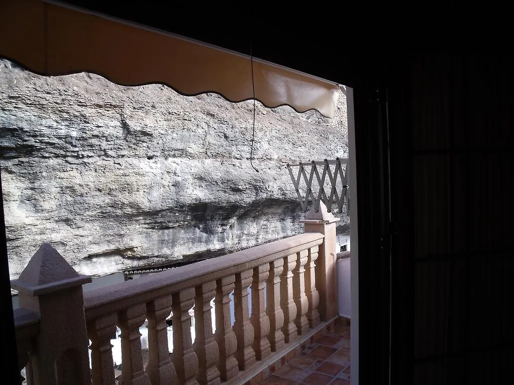 فندق Entrecuevas Setenil De Las Bodegas بيت ضيافة